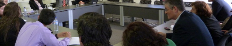 Sala da sessão com Don Detmer
